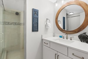 Guest Bathroom 2