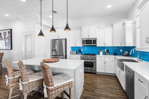 Spacious Fully Stocked Kitchen