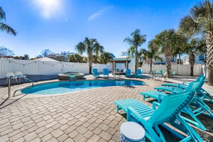 Lounge Chairs to Enjoy the Rays of Sun beside the Private Pool