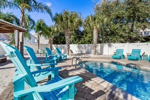 Plenty of Seating Around the Pool