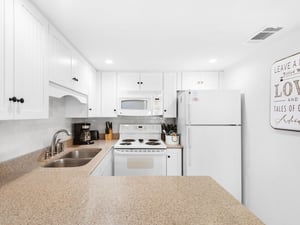 Kitchen with breakfast bar seating