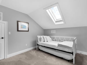 3rd floor Loft Style Bedroom with Daybed and Trundle