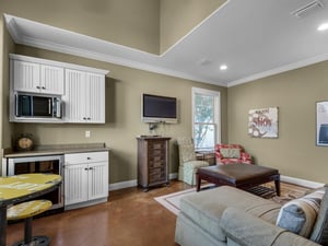 1st Floor Sitting Area