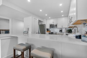 Kitchen with counter seating