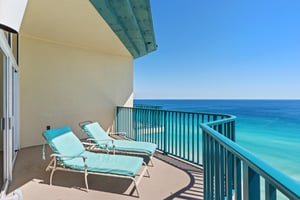 Balcony with Loungers