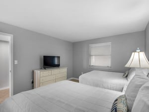 Flat Screen Tv in Guest Bedroom