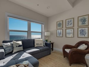 Sitting Area off Kitchen