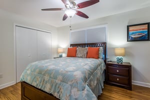 Guest Bedroom on 2nd Floor with Queen Bed