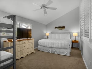 Loft Area with King Bed and flat Screen TV