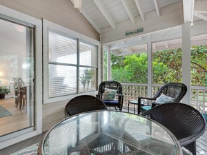 Treehouse Setting on Screened Porch