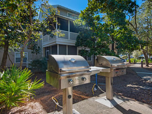 Hidden Dunes Cottage Grilling Area 3