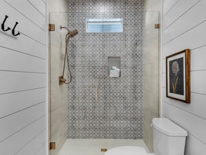 Walkin shower in shared Bathroom between 2nd fl Guest Bedrooms