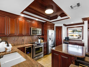 Fully Equipped Kitchen with Stainless Steel Appliances