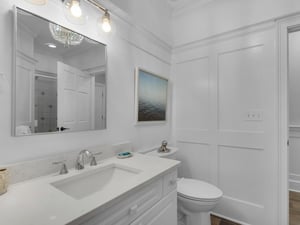 Queen Guest Bathroom 2