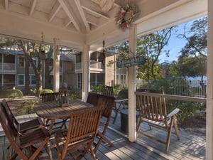 Screened Porch Just 12 Steps to the Cottage Pool