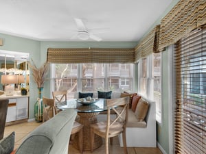 Banquette Seating at Dining Table