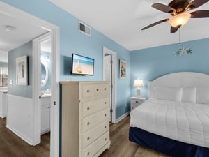 Guest Bedroom with Adjacent Bath