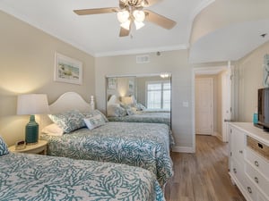 Guest Bedroom 2 with 2 Queen Beds and Flat Screen TV