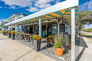 Camilles Cafe and Beach bar