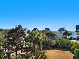 Great Pool View and Peekaboo View of the Gulf