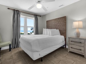 Bedroom 2 with Queen Bed