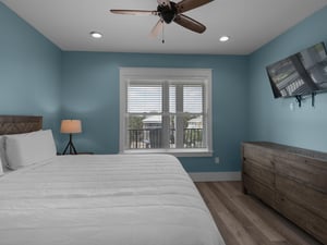 2nd Floor King Room 4