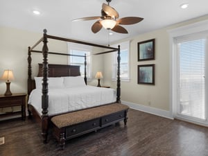 3rd floor bedroom 4 with king bed and En Suite
