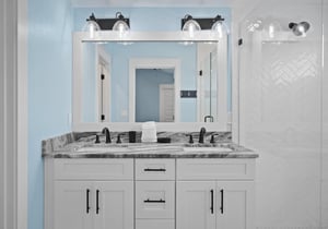 Bathroom 6 on 3rd Floor in Bedroom 6