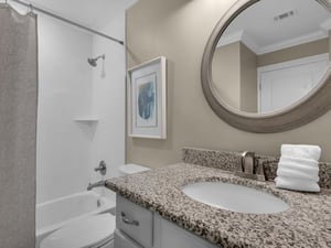 Bathroom 2 with Tub