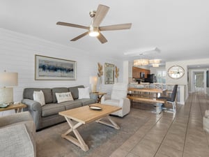 Lovely Accent Wall in Living Area