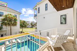 2nd Floor Balcony Overlooking Pool