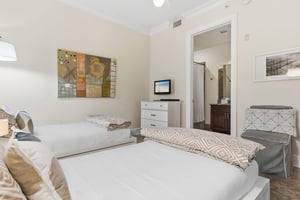 Bedroom 3 with 2 Twin Beds and Flat Screen TV