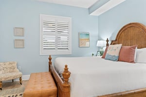 Bedroom 3 on 1st Floor with King