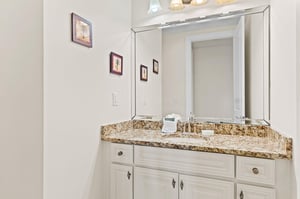 Hall Bath Bathroom 4