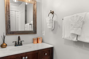 Hall Bath on 2nd Floor