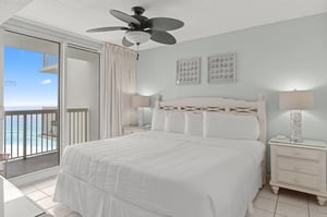 Bedroom 1 with access to the Private Balocny