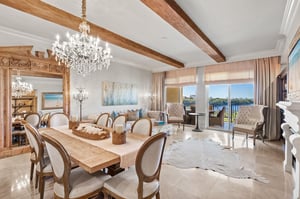 Openconcept dining and living spaces designed for relaxing and gathering with family.