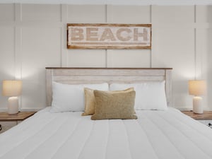 King size bed in Bedroom1