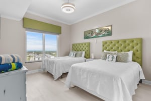 Guest Bedroom with 2 Double Beds