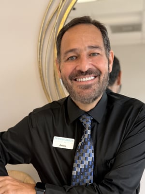 2220293 A Man In A Suit And Tie