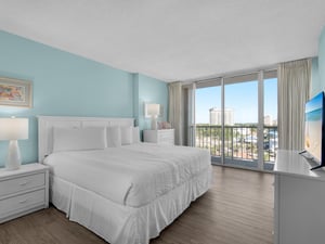 Bedroom 2 with King Bed