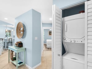 Convenient inunit laundry makes your coastal getaway effortless, with a washer and dryer ready for beach days.