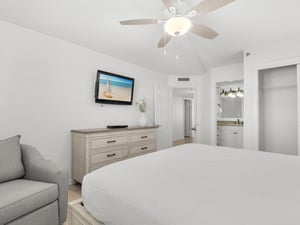 Bedroom 2 with Flat Screen TV