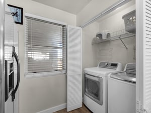 Full Sze Washer and Dryer In Unit