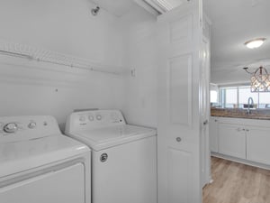 Full Size Washer and Dryer In Unit