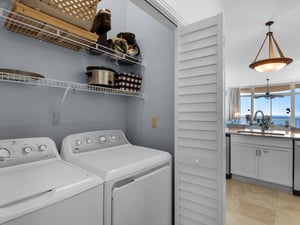 Full Size Washer and Dryer In Unit