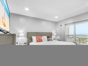 Bedroom 2 with King Bed