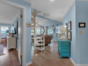 Entryway to Cottage 185