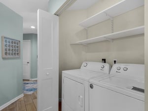 Full Size Washer and Dryer In Unit