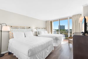 Bedroom 3 with 2 Queen Beds
